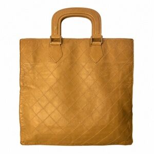 CHANEL Diamond Quilted Tan Leather Tote Bag Fully Lined with Zipper Pocket